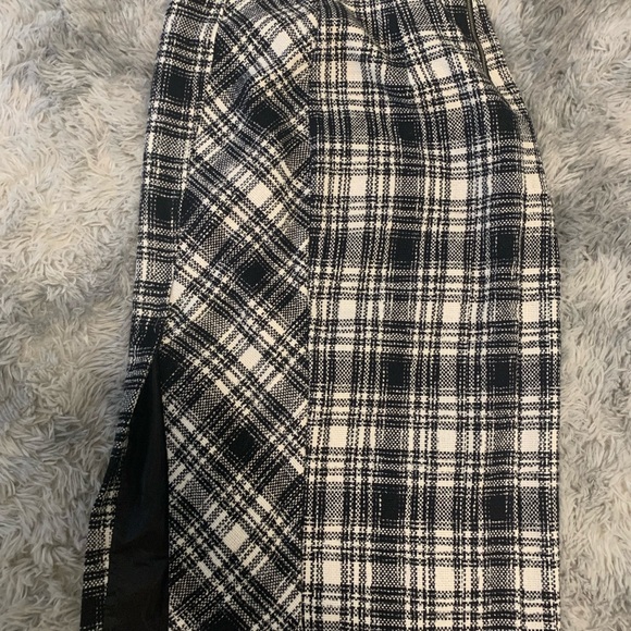 Reitmans skirt midi. Just like new! - Picture 4 of 5